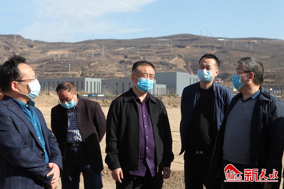 蔣曉強調(diào)研督查岷山機械搬遷項目建設情況