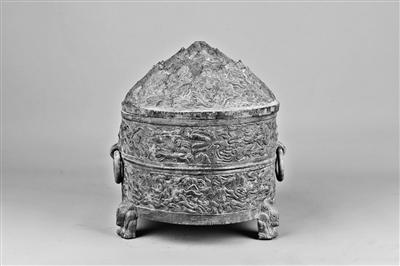 平?jīng)霾┥缴w神獸紋銅樽，東漢人向往過上神仙生活的印跡