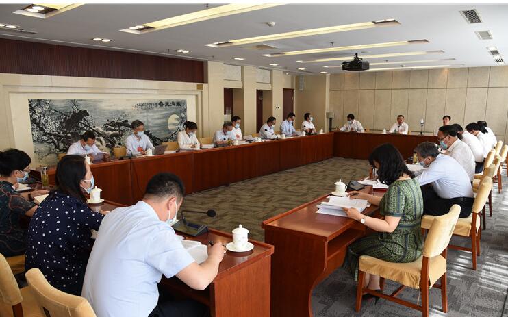 【兩會(huì)快訊】甘肅代表團(tuán)分組審議全國(guó)人大常委會(huì)工作報(bào)告，唐仁健參加第二小組會(huì)議并發(fā)言