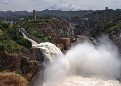 劉家峽水庫(kù)開閘泄洪