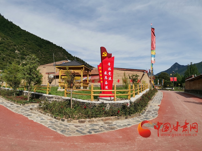 【蘭大新聞學(xué)子重走西北角】甘南迭部：村民吃上“文化飯”，搭上“旅游車”