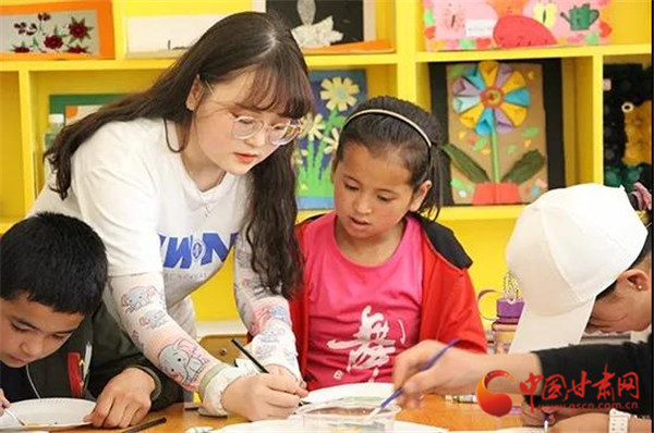 關(guān)愛(ài)山區(qū)的孩子 西北師大學(xué)子在東鄉(xiāng)、會(huì)寧開(kāi)展體育美育浸潤(rùn)行動(dòng)活動(dòng)