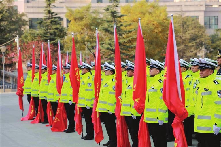 蘭州冬季道路交通事故預(yù)防“百日會戰(zhàn)”打響“零點(diǎn)行動(dòng)”啟動(dòng)