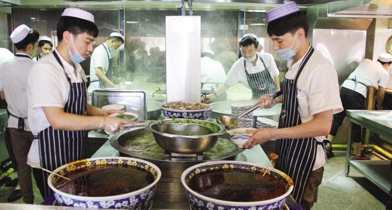 產業(yè)鏈延伸 文化底蘊濃厚 行業(yè)高質量發(fā)展  蘭州牛肉拉面成就“碗里的世界”