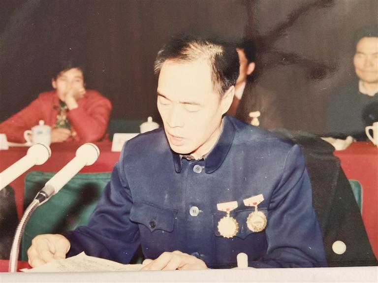 尋訪百名先鋒黨員  他用13年的時間完成28年的工作量——記“刀具大王”、全國勞模、蘭州通用機器廠工人技師蘆聚才