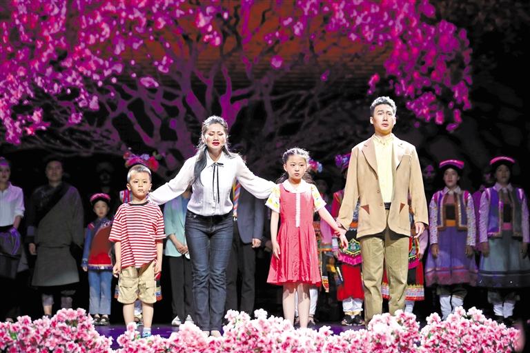 “春綠隴原·建黨百年”百場(chǎng)百部文藝展演 音樂劇《達(dá)瑪花開》感動(dòng)金城