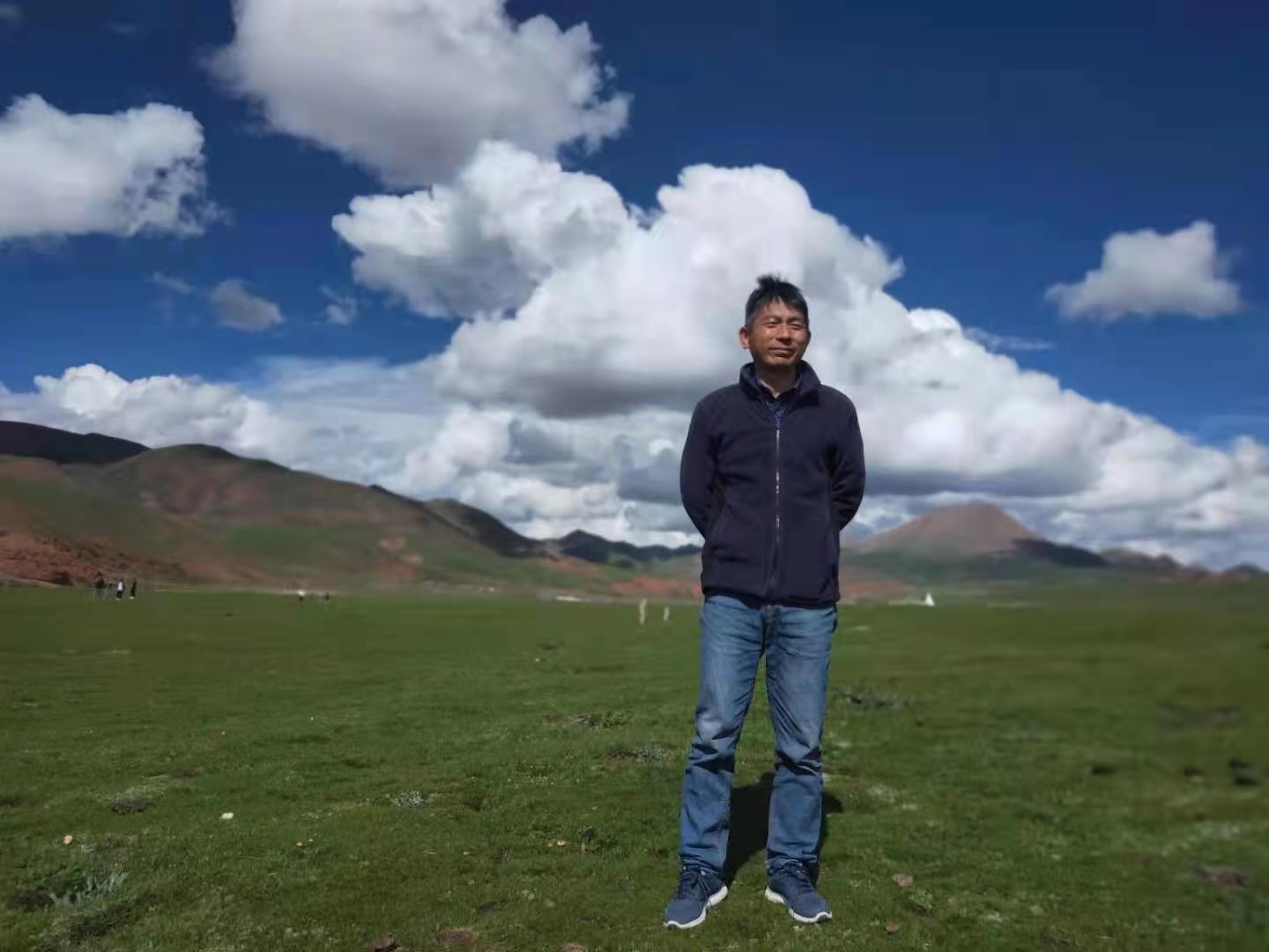 【蘭大新聞學(xué)子重走西北角】玉樹(shù)支教 孩子就是這兒的春天 ——專訪青海師范大學(xué)教師王祖基