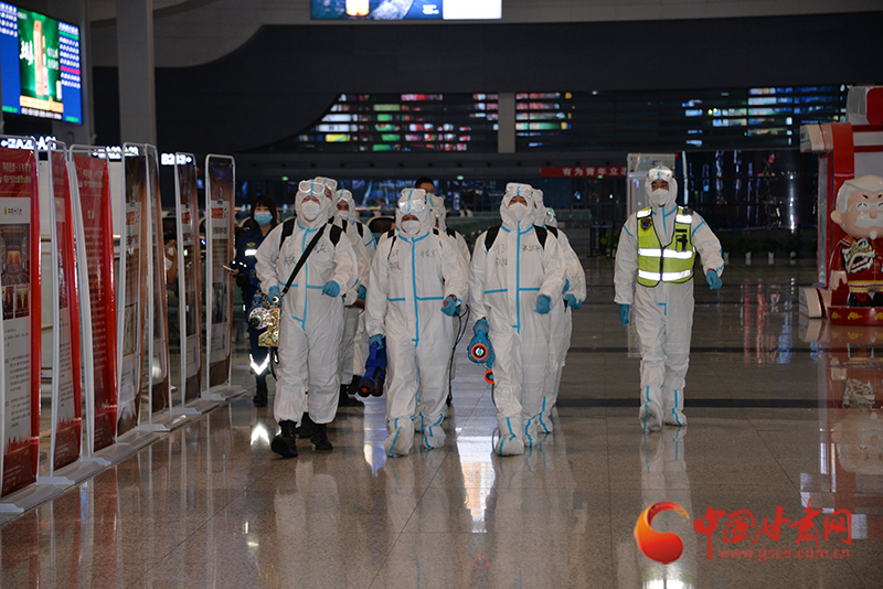 【隴拍客】蘭州西客站全面消殺，場面堪比大片