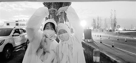 瓜州 黨旗在防疫一線(xiàn)高高飄揚(yáng)