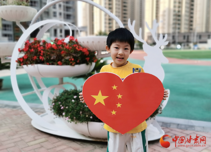 【隴拍客】蘭州迎來(lái)開學(xué)季 快來(lái)圍觀“神獸歸籠”