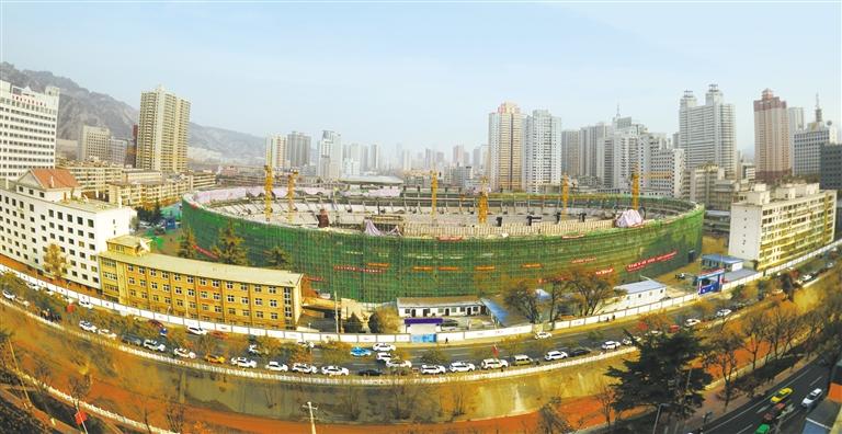 蘭州市七里河體育場(chǎng)主體封頂，預(yù)計(jì)明年7月交付使用