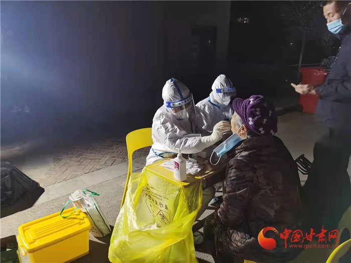 專家詳解新版新冠診療方案：為何輕型病例可以不住院了？