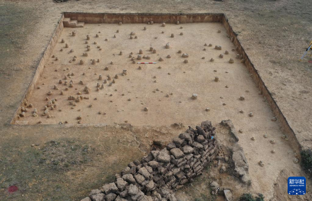 四川稻城縣皮洛舊石器時(shí)代遺址探方發(fā)掘情況（資料圖）。