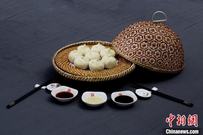 圖為甘肅臨夏回族自治州美味——河州包子。(資料圖) 臨夏州委宣傳部供圖