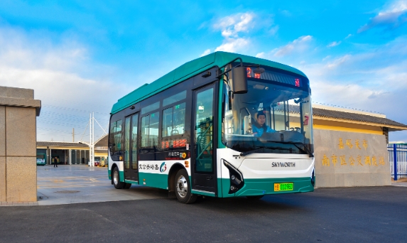 嘉峪關(guān)：19輛迷你公交上崗 綠色出行再升級(jí)